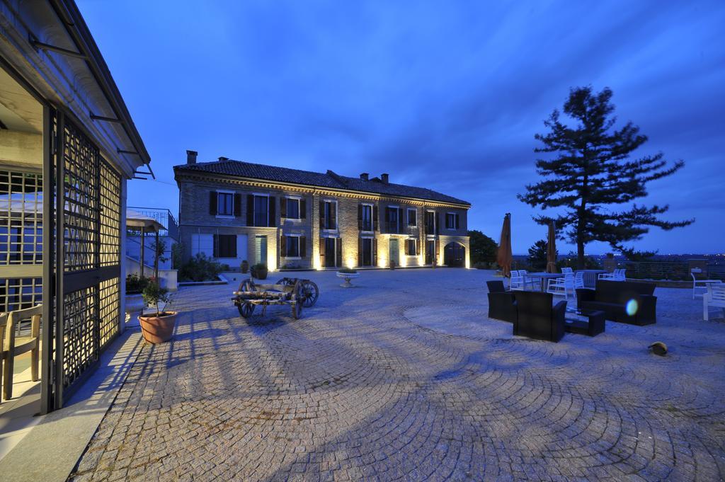 Cascina San Michele Bed & Breakfast Costigliole d'Asti Eksteriør bilde
